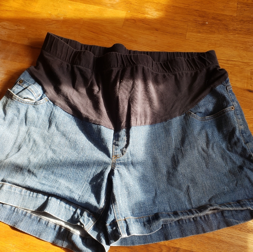 Motherhood maternity shorts